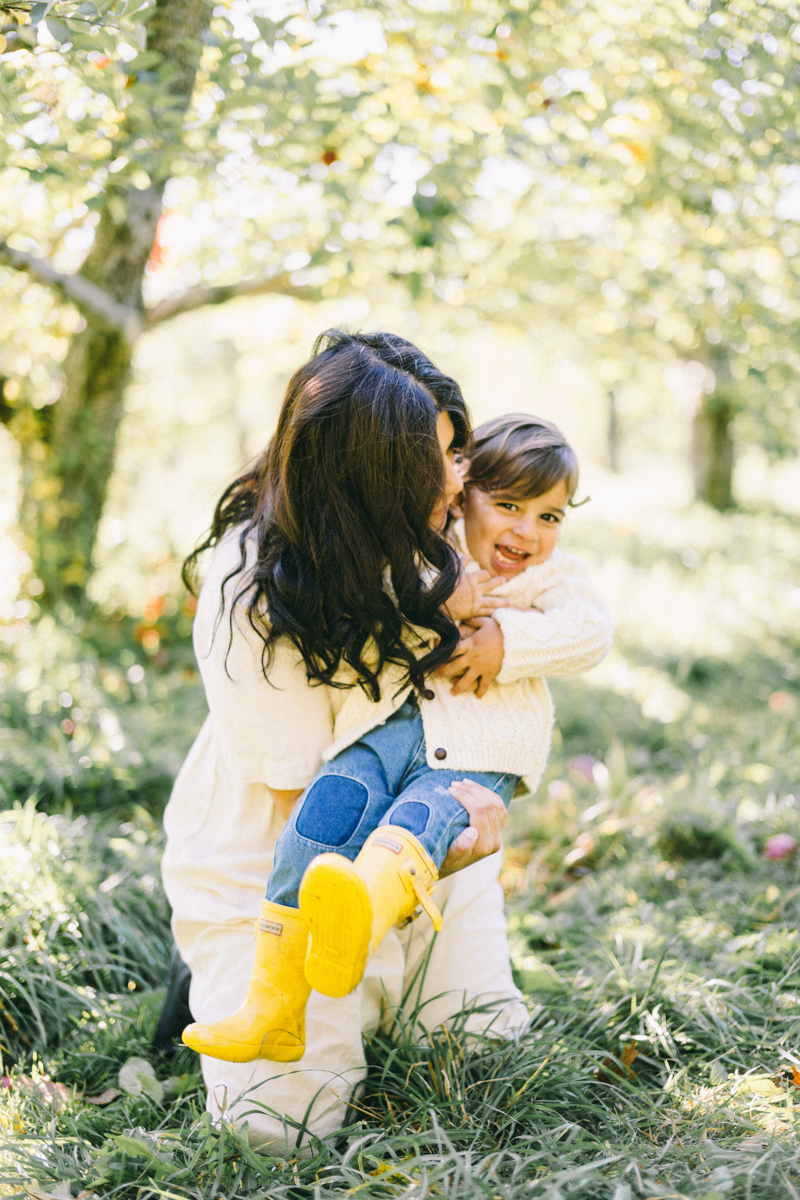 apple picking family portrait session maine