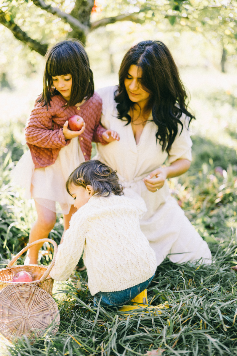 apple picking family portrait session maine