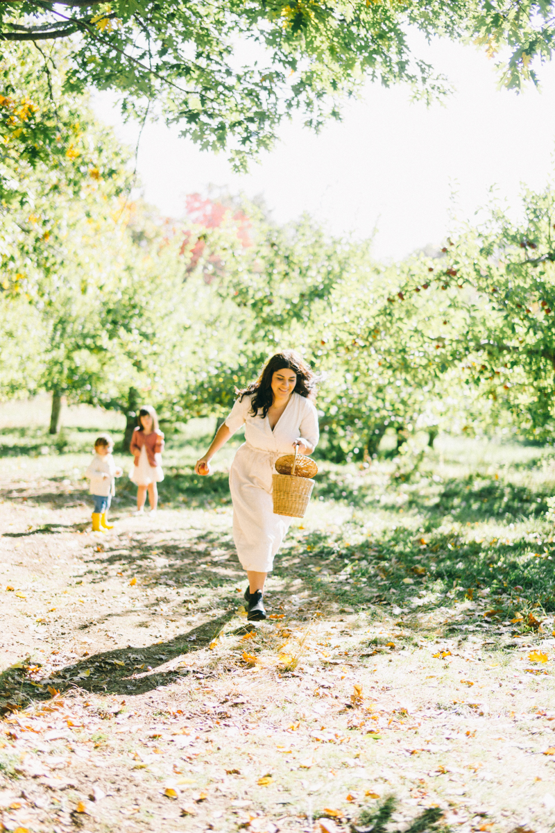 apple picking family portrait session maine