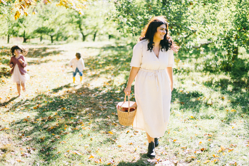 apple picking family portrait session maine