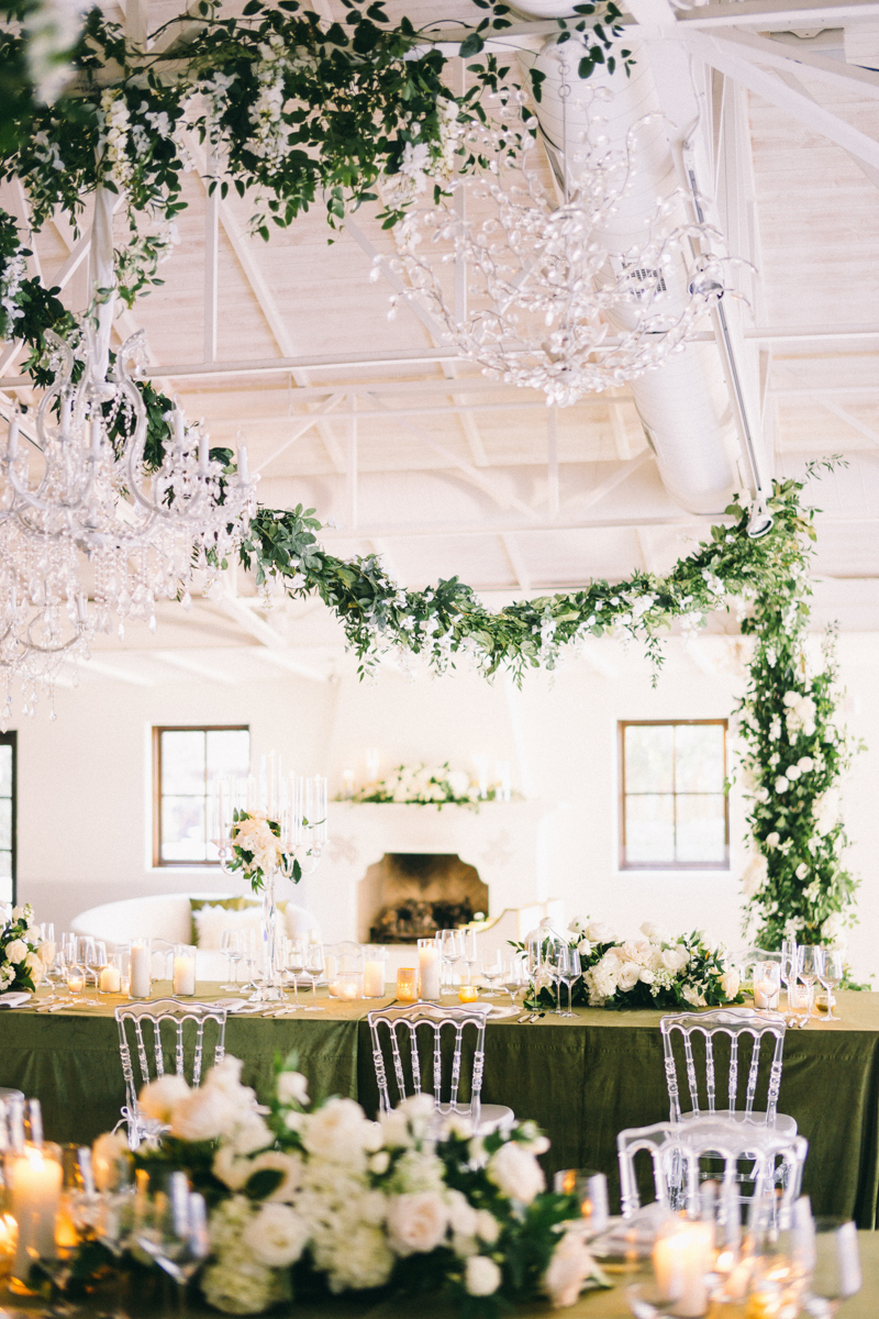 draping greenery at scottsdale wedding