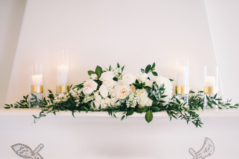 draping greenery at scottsdale wedding