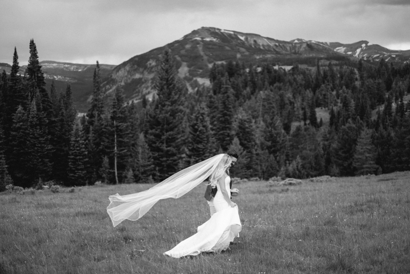 bride and groom portraits yellowstone club montana