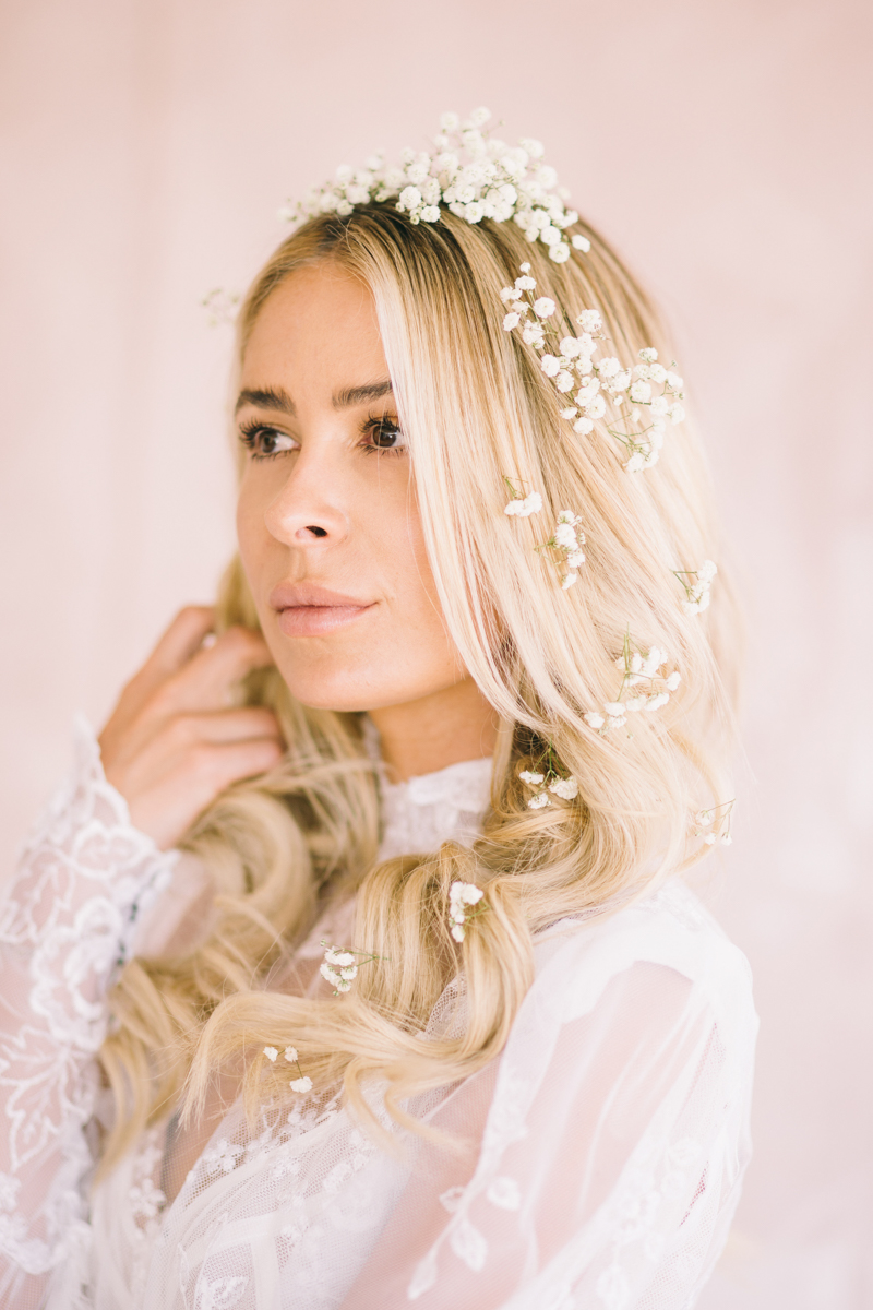 baby's breath in hair for wedding