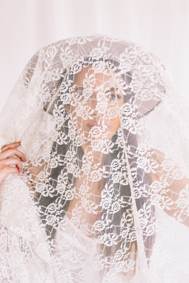 lace veil with hat