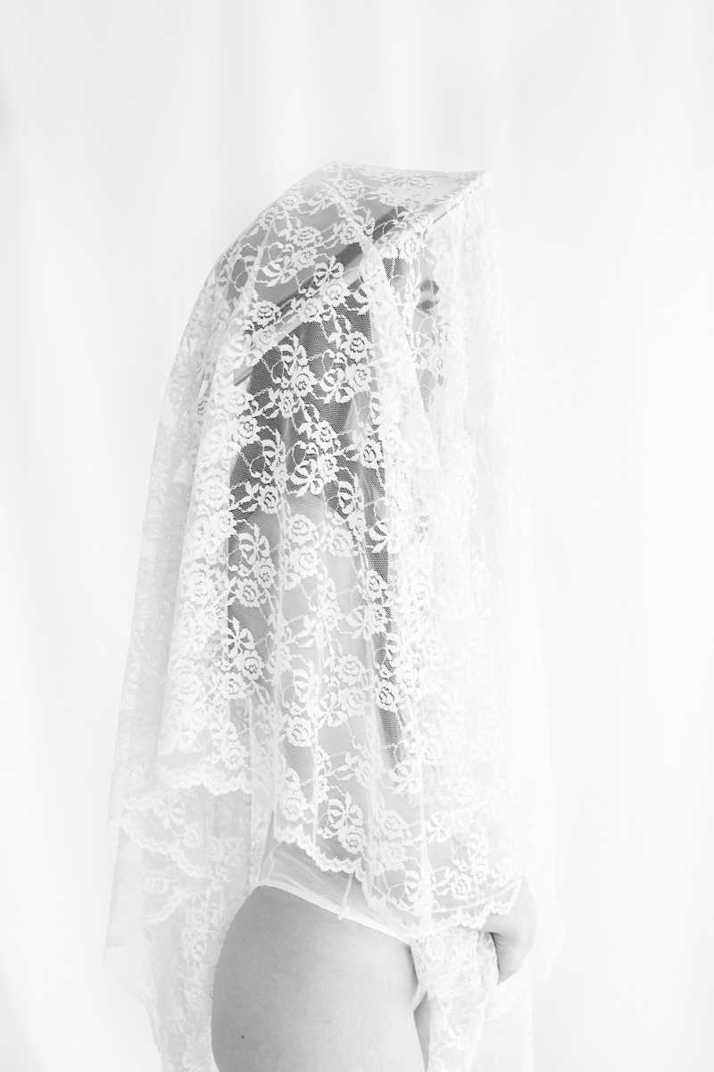 lace veil with hat