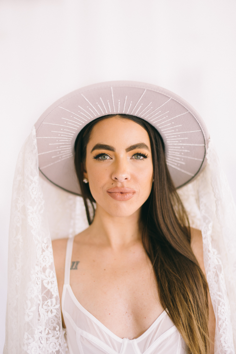 lace veil with hat