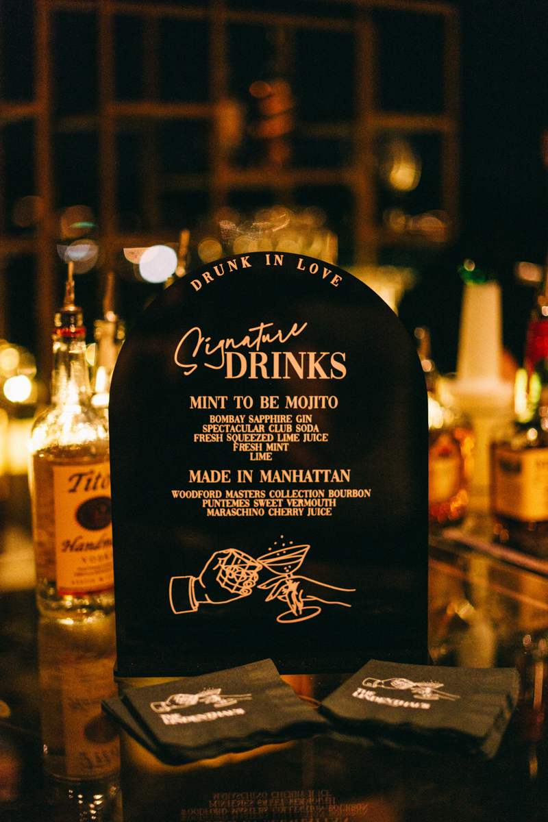 signature drinks sign