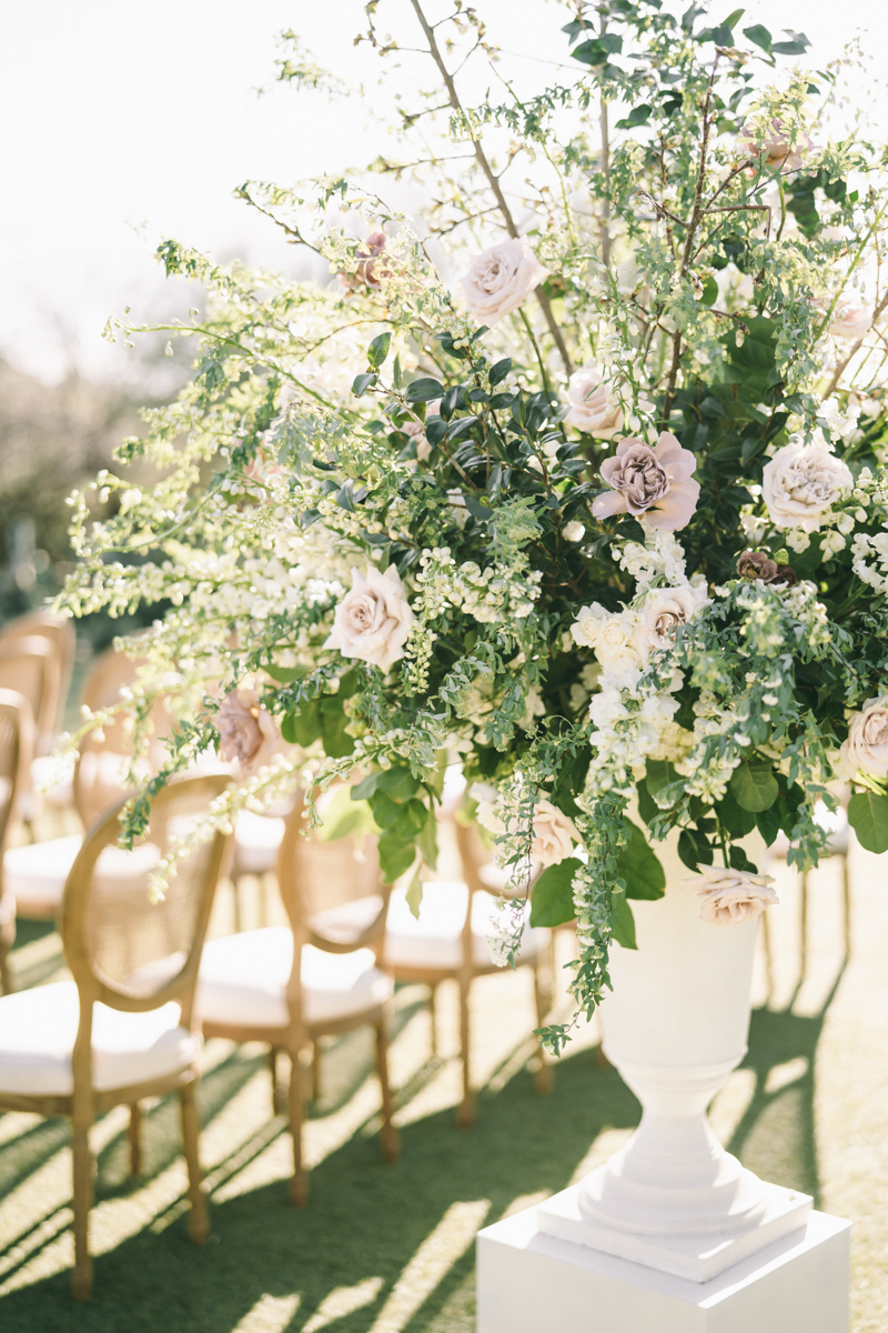 oversized ceremony flowers