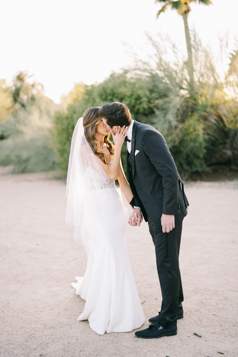 bride and groom desert photos in paradise valley