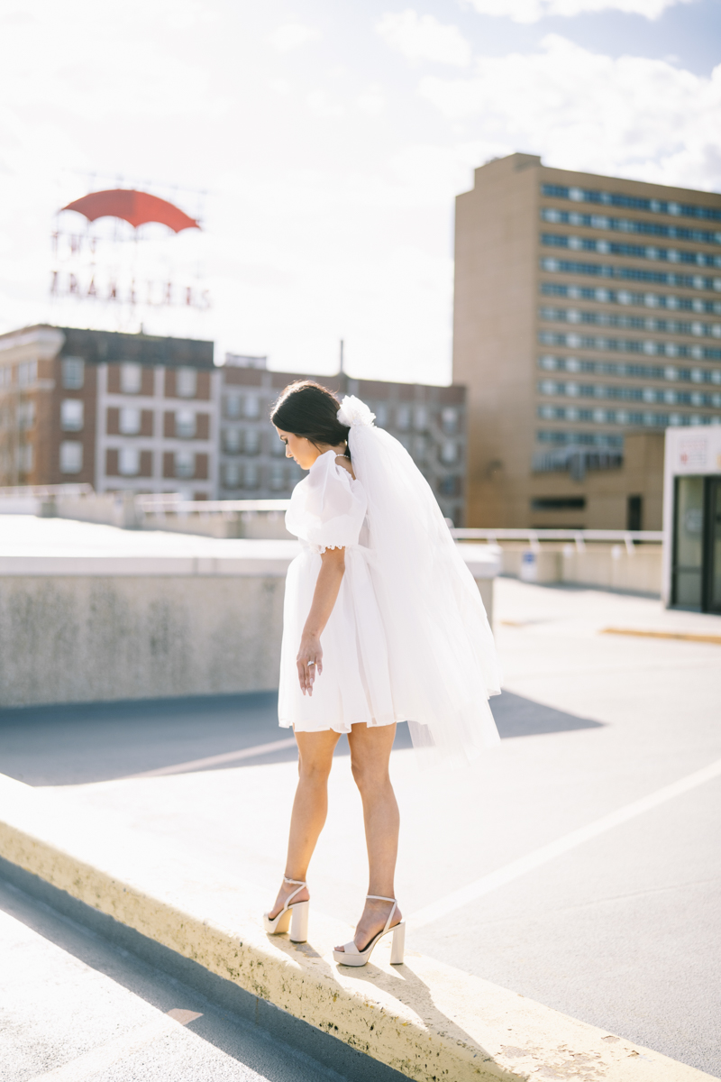 incorporating mother's veil in photos