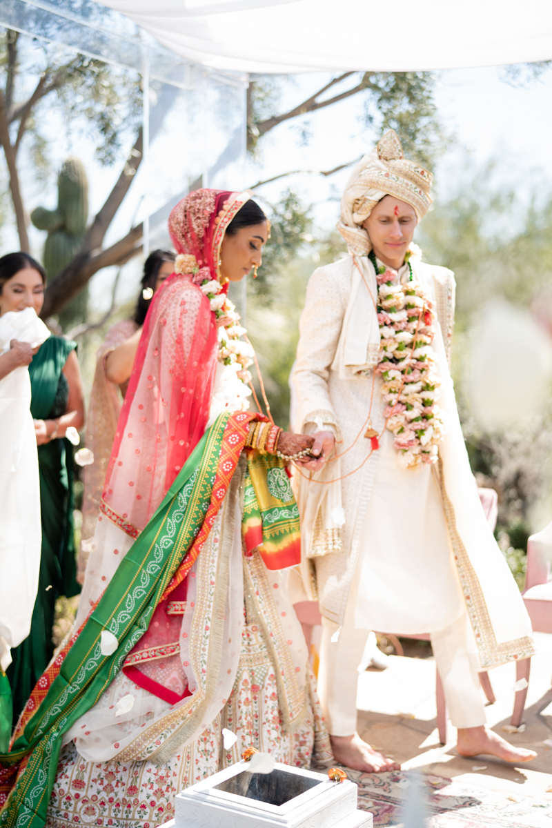 indian wedding ceremony at el chorro in paradise valley arizona