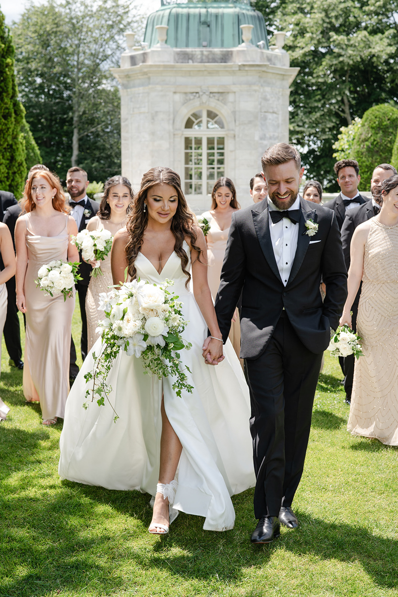 bridal party portraits at The Elms in Newport Ri