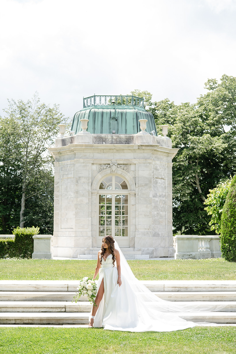 bride and groom portraits at The Elms in Newport Ri