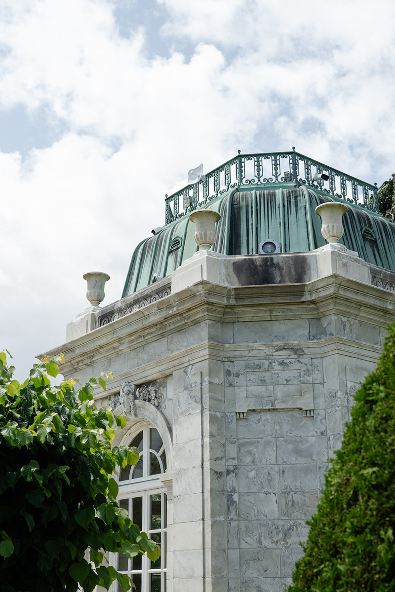 wedding portraits at The Elms in Newport RI