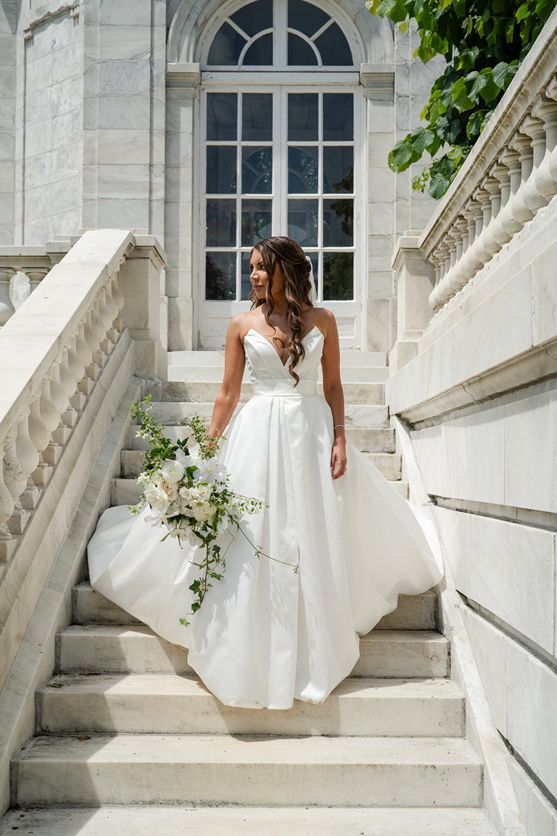 wedding portraits at The Elms in Newport RI