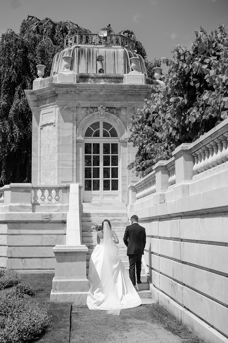 wedding portraits at The Elms in Newport RI