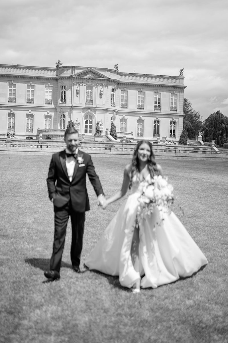 wedding portraits at The Elms in Newport RI