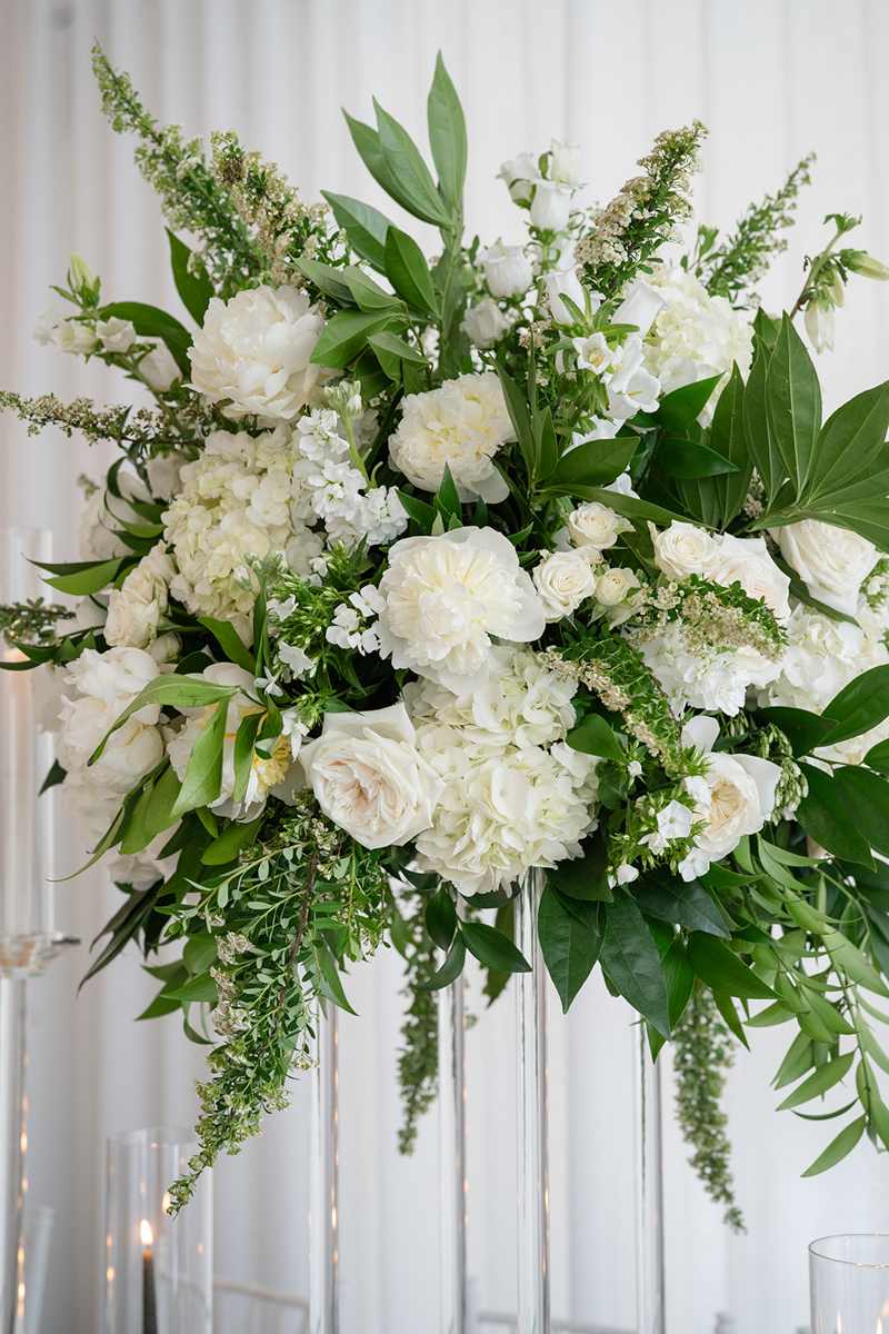 reception flowers at belle mer