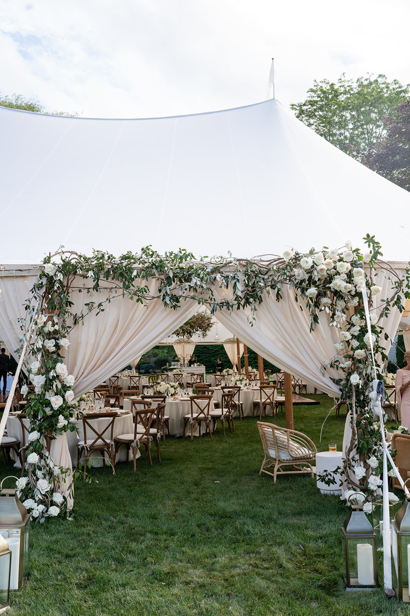 private estate tented wedding in Boston Massachusetts