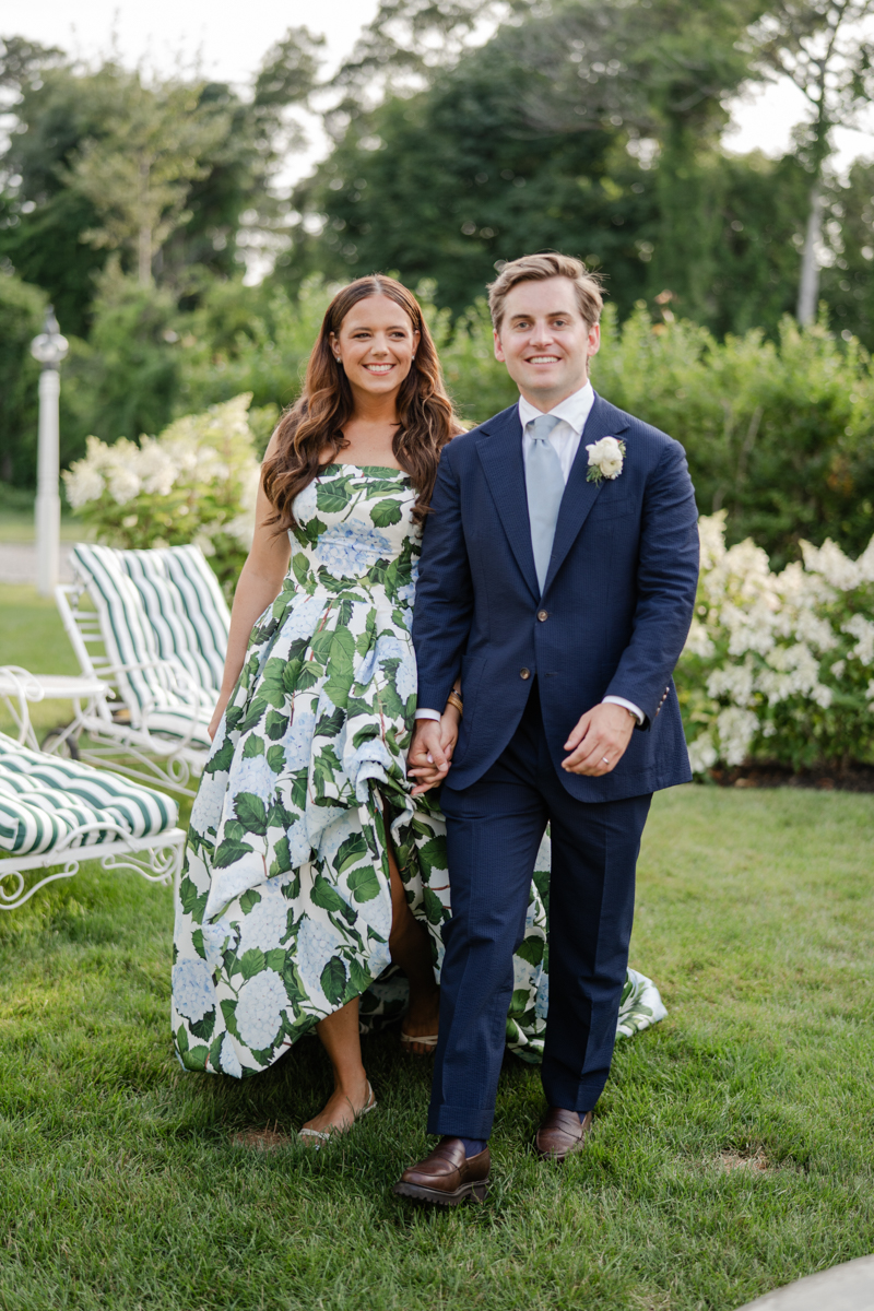 Oscar de la Renta hydrangea wedding dress