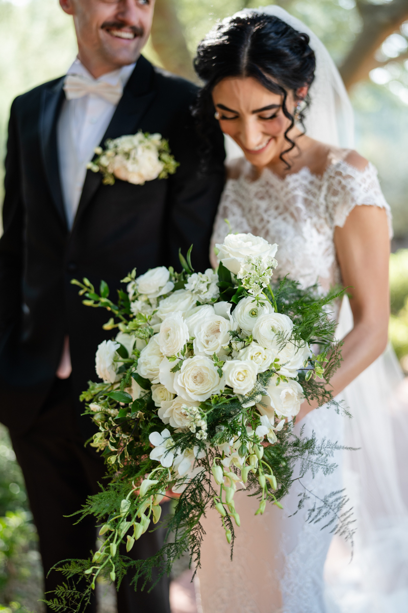 bride and groom at el chorro wedding venue in scottsdale Arizona