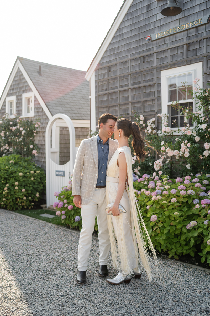 bride and groom in nantucket