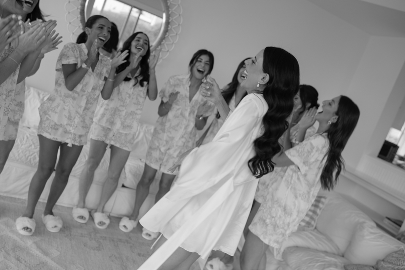 bridesmaids getting ready