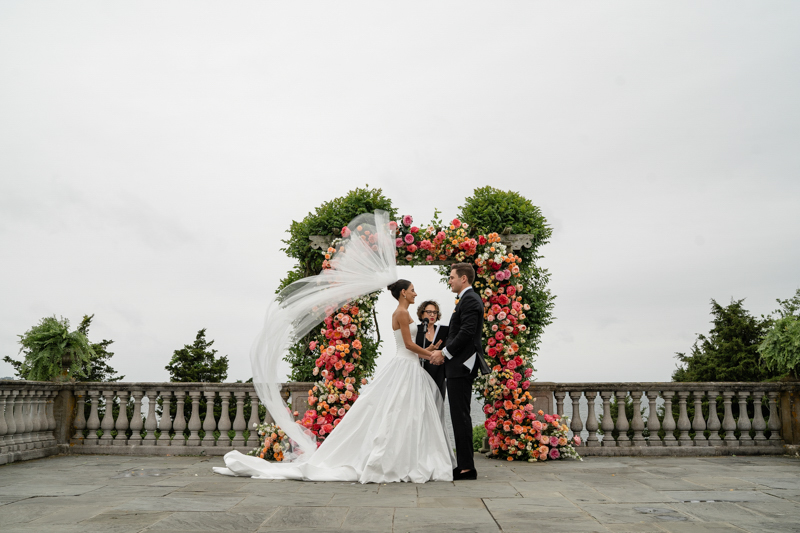 castle hill inn ceremony windy veil