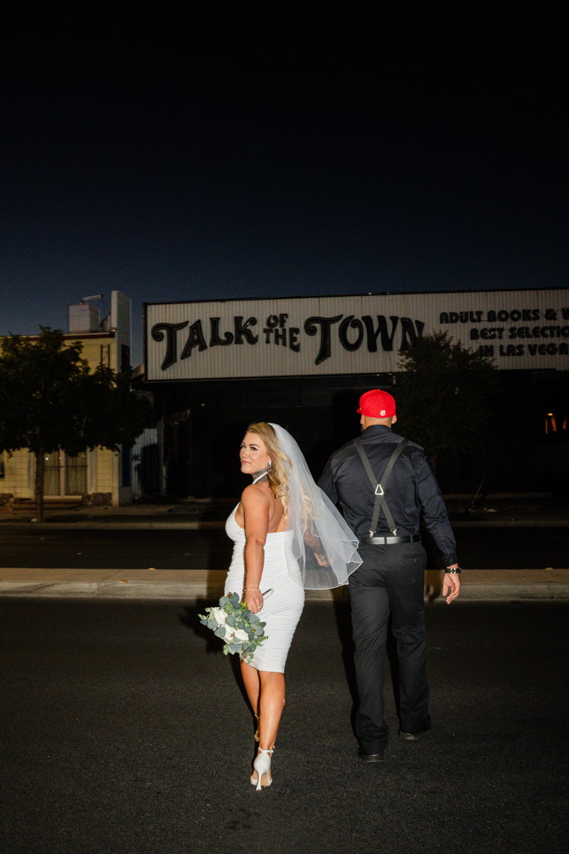 Vegas elopement photographer