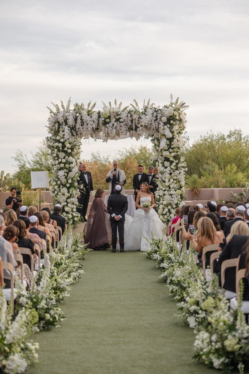 jewish ceremony in the desert
