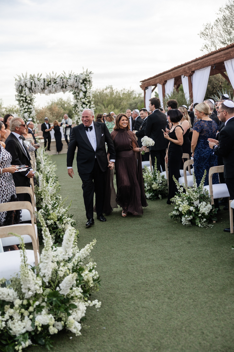 jewish ceremony in the desert