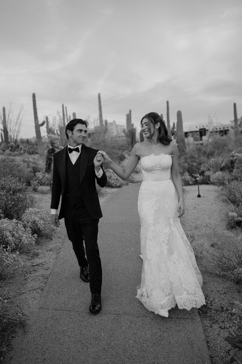 bride and groom desert photos
