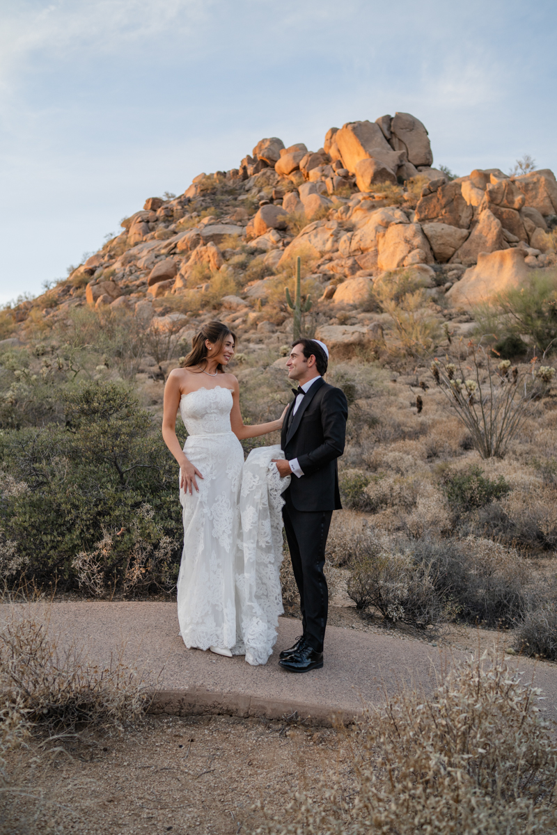 bride and groom desert photos